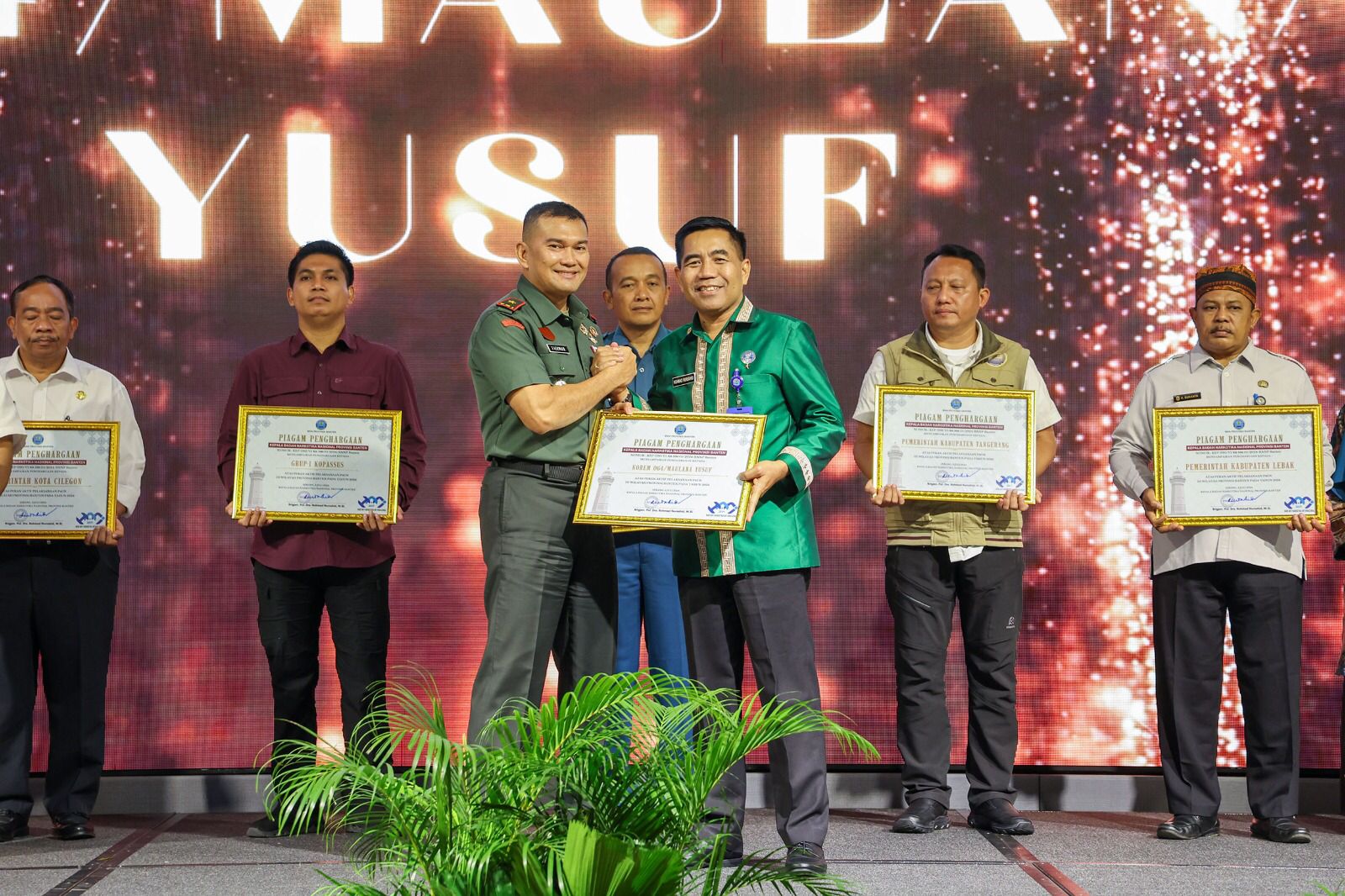 Kepala BNNP Banten Rohmad Nursahid dan Pejabat Lainnya.