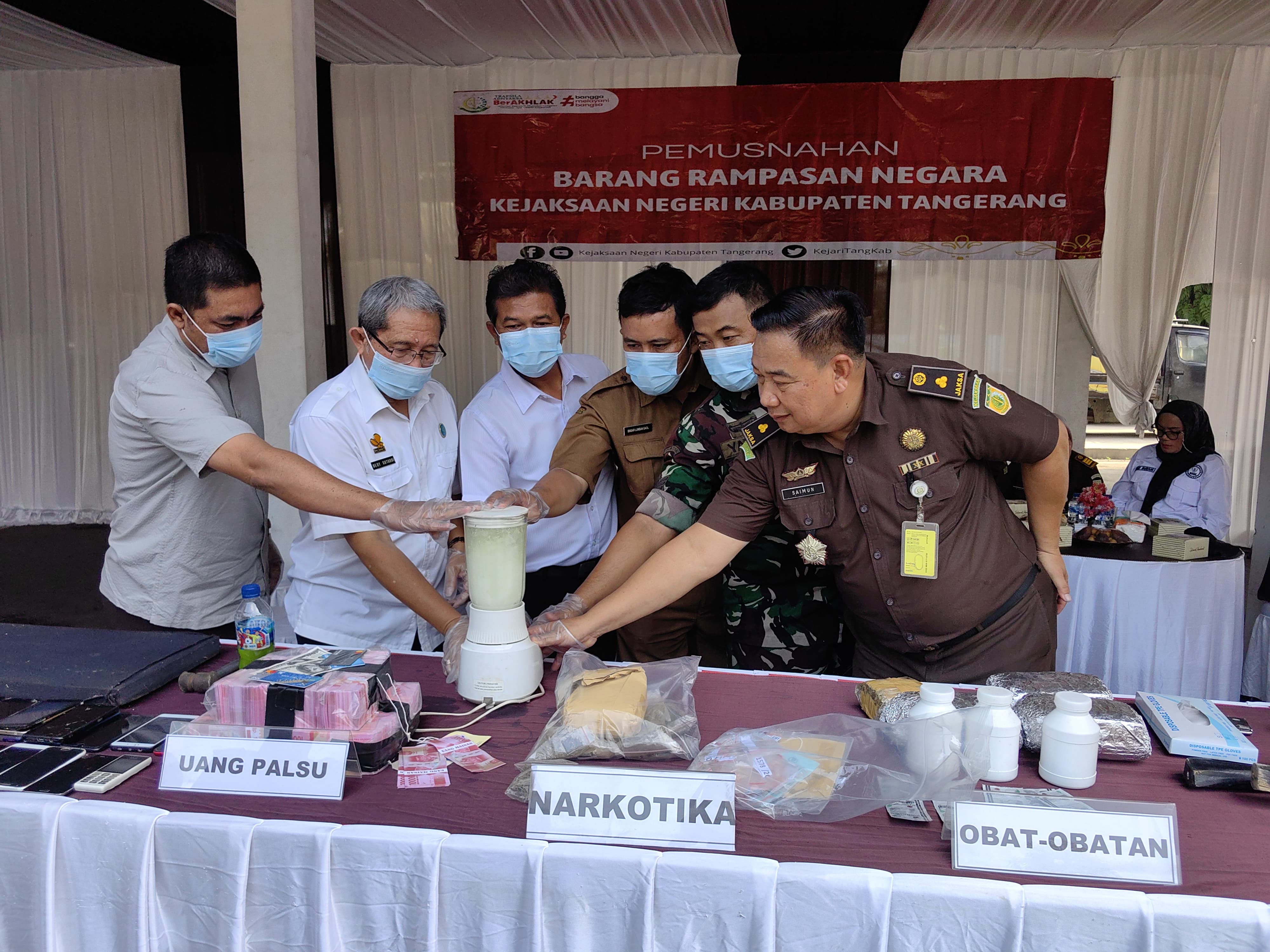 Pemusnahan barang bukti.
