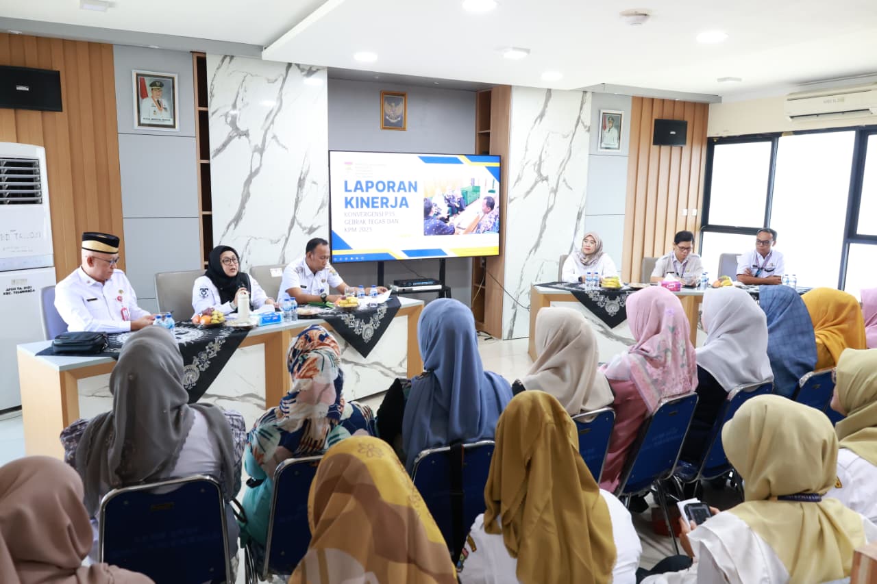 Wabup Intan saat monitoring pelaksanaan program P3S di Kecamatan Teluknaga.