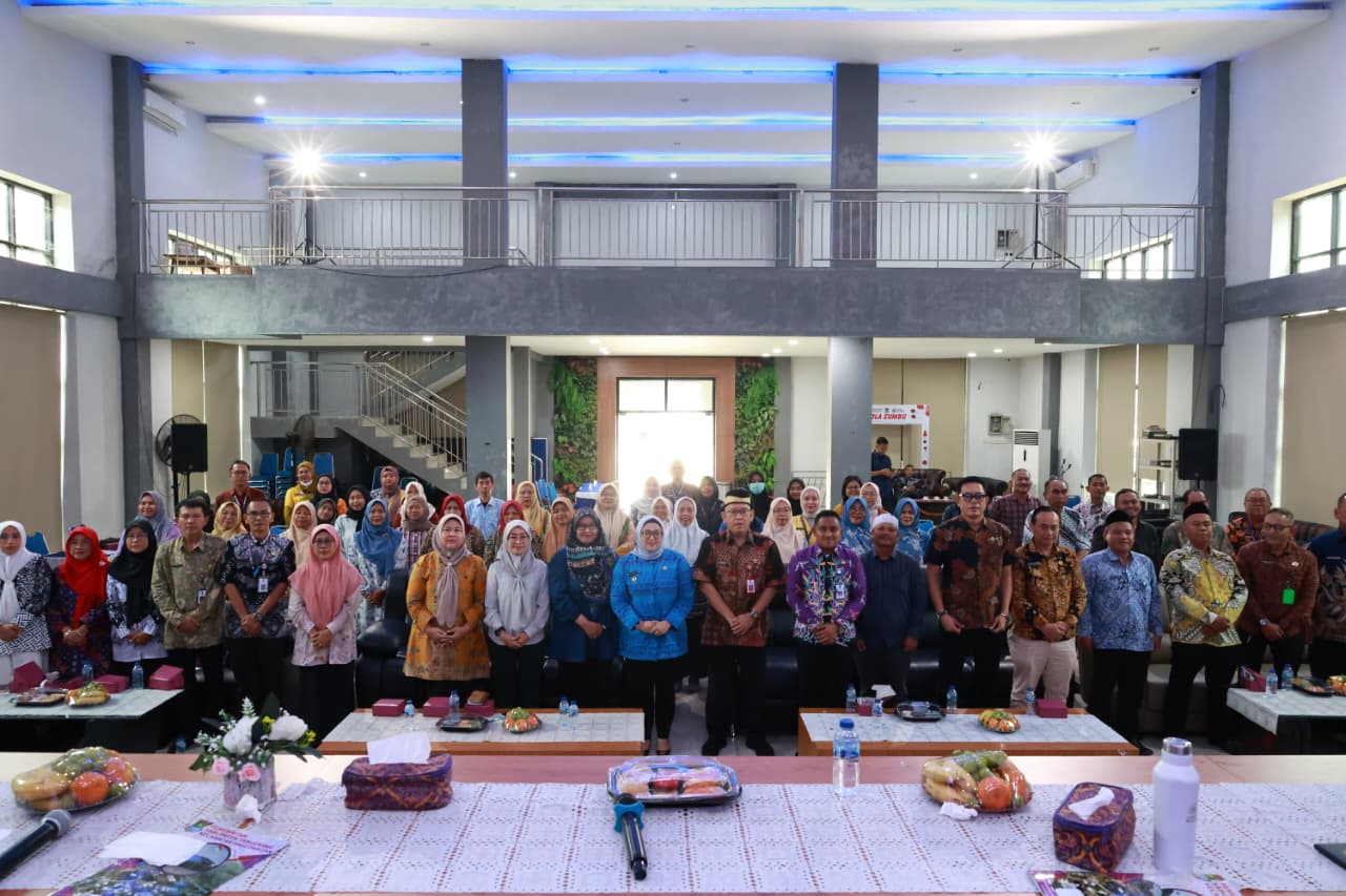 Wakil Bupati Tangerang Intan Nurul Hikmah saat monitoring pelaksanaan P3K di Kecamatan Pagedangan.