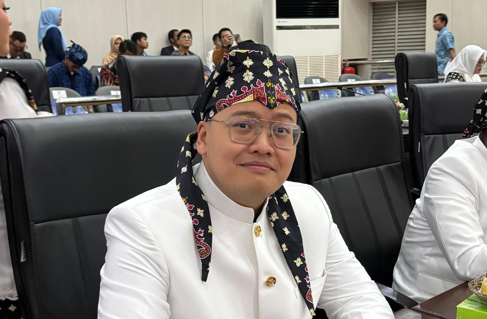 Abraham Garuda Laksono serukan komitmen Banten maju di Paripurna Istimewa DPRD HUT ke-25, tekankan sinergi rakyat dan pemerintah.
