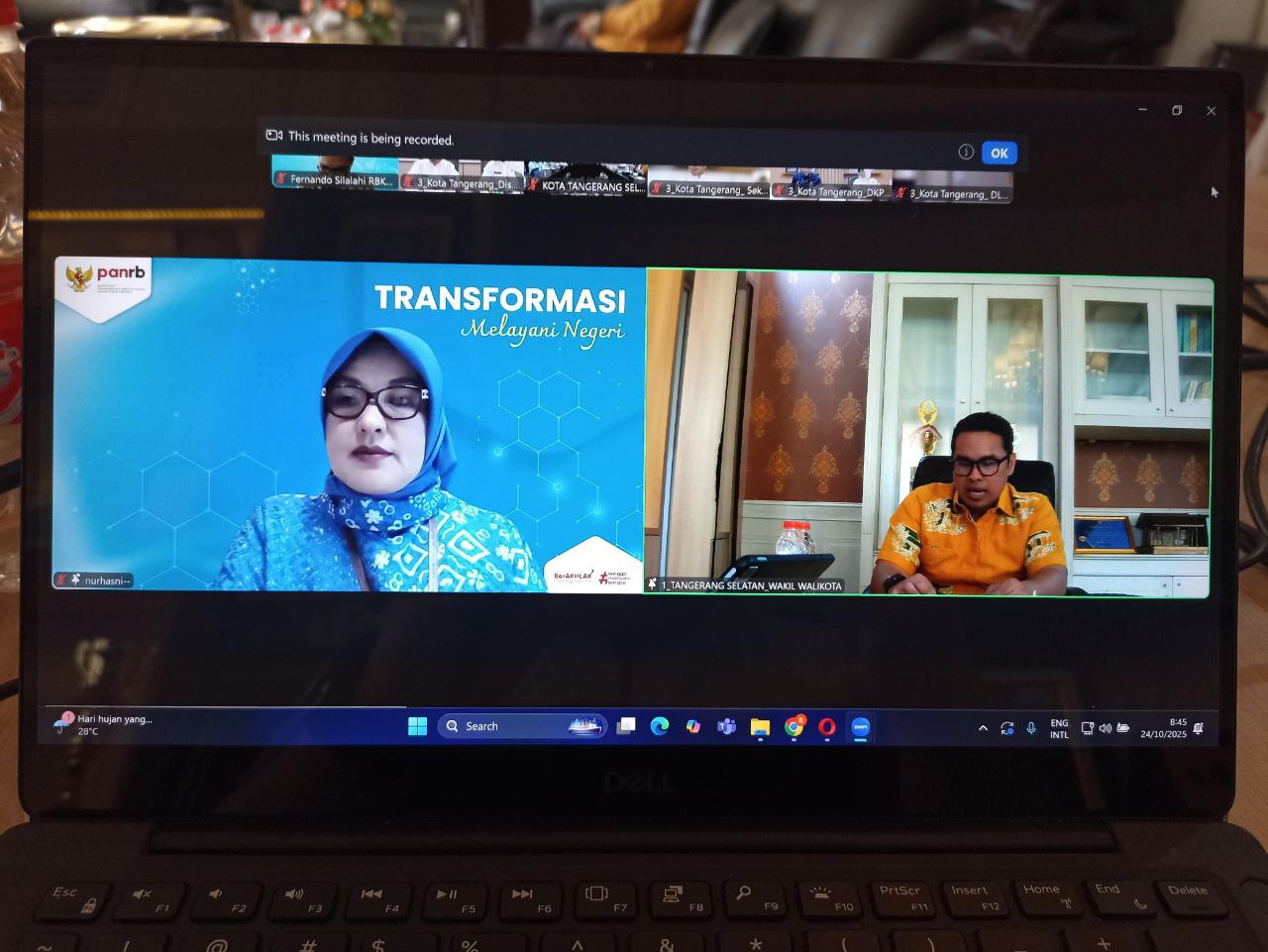 Wakil Walikota Pilar Saga Ichsan saat mengikuti Evaluasi SAKIP oleh Kemenpan RB secara daring.