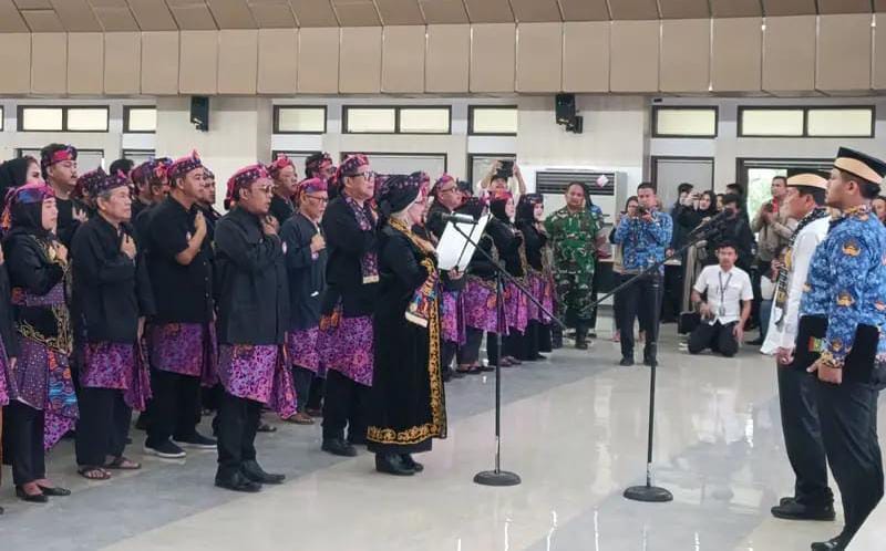 Pelantikan Hj. Aida Hubaedah sebagai Ketua Dewan Kesenian dan kebudayaan (DKKT) Kabupaten Tangerang.