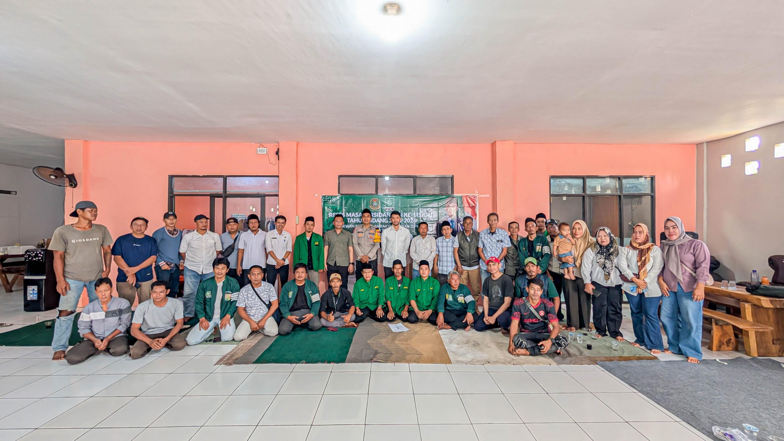 Iqrar Risyad Nasution Anggota DPRD Kabupaten Tangerang saat reses bersama masyarakat.