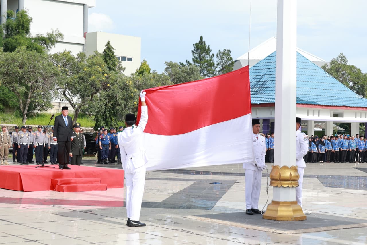 Upacara Hari Pahlawan di TMP Raden Arya Wangsakara.