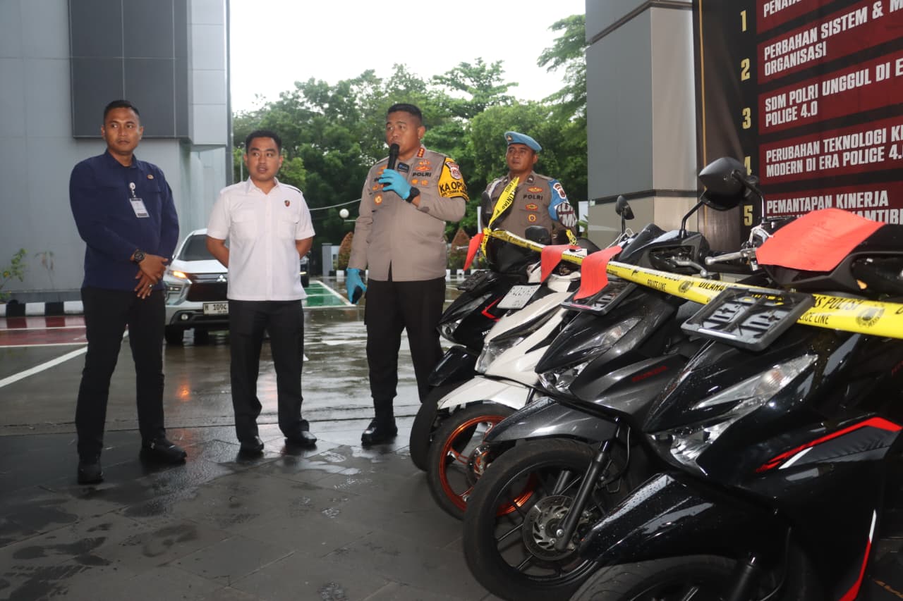 Barang Bukti Kendaraan Motor.