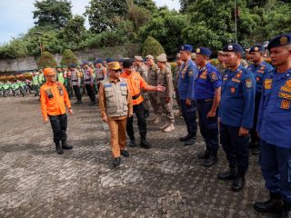 Gubernur Andra Soni Pimpin Apel Siaga Bencana Antisipasi Cuaca Ekstrem