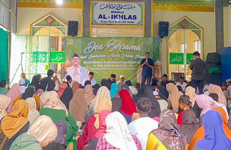 Relawan MRA Cikupa gelar doa bersama dan santunan anak yatim dalam rangka syukuran ulang tahun ke 41 H.Moh Rano Alfath.