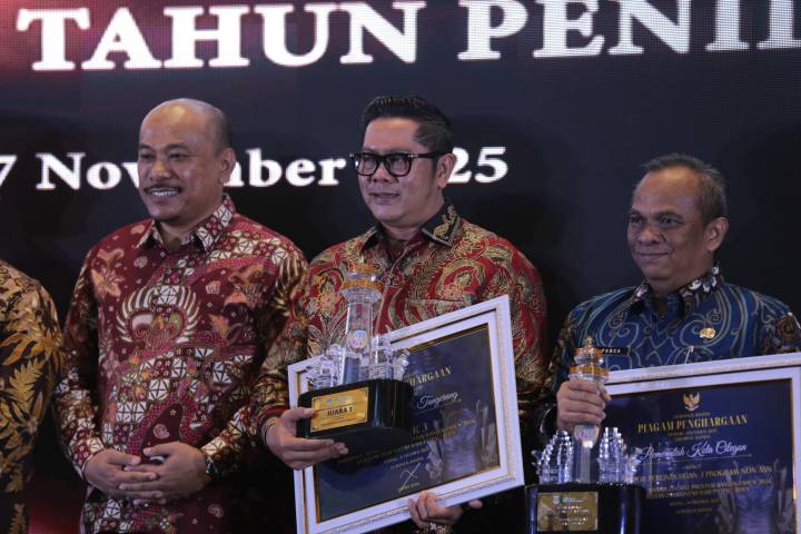 Pemerintah Kota Tangerang meraih Penghargaan Terbaik 3 dalam ajang Paritrana Award tingkat Provinsi Banten tahun penilaian 2024, Kota Tangerang Prioritaskan Kepesertaan BPJS Ketenagakerjaan Pekerja Rentan.