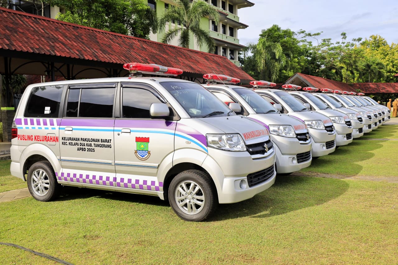 Mobil Ambulans Untuk Kelurahan.