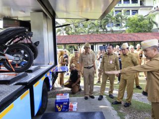 Pemkab Tangerang Luncurkan Mobil Training Servis Motor dan Serahkan Bantuan Alat Service AC