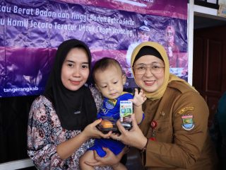 Wabup Intan Monitoring Gerebek Posyandu Desa Daon Rajeg