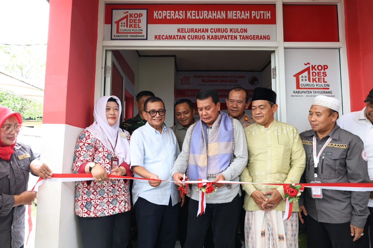 Peresmian Koperasi Kelurahan Merah Putih Curug Kulon.