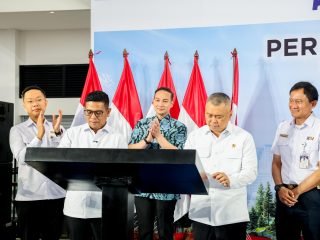 Menhub Dudy Bersama Gubernur Andra Soni Resmikan Stasiun Kereta Api Jatake