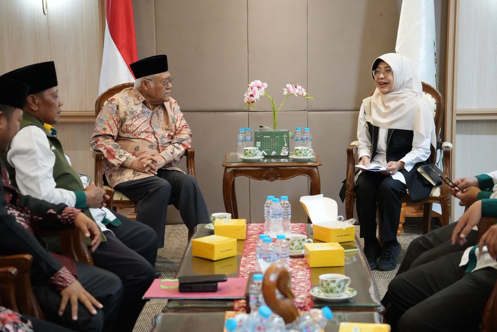 Bupati Dewi saat bersama Pimpinan Baznas RI Bidang Pengumpulan Dr. Rizalhudin Kurniawan.