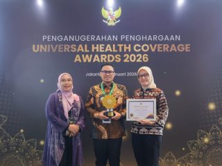 Pemkot Tangsel Raih Universal Health Coverage Award Kota Madya