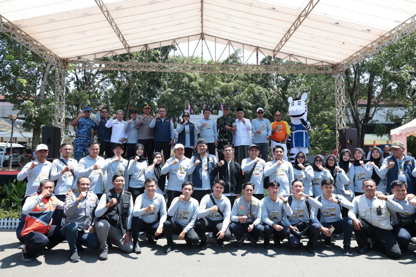 Kegiatan Pelepasan Pemudik gratis Pemkab Tangerang.