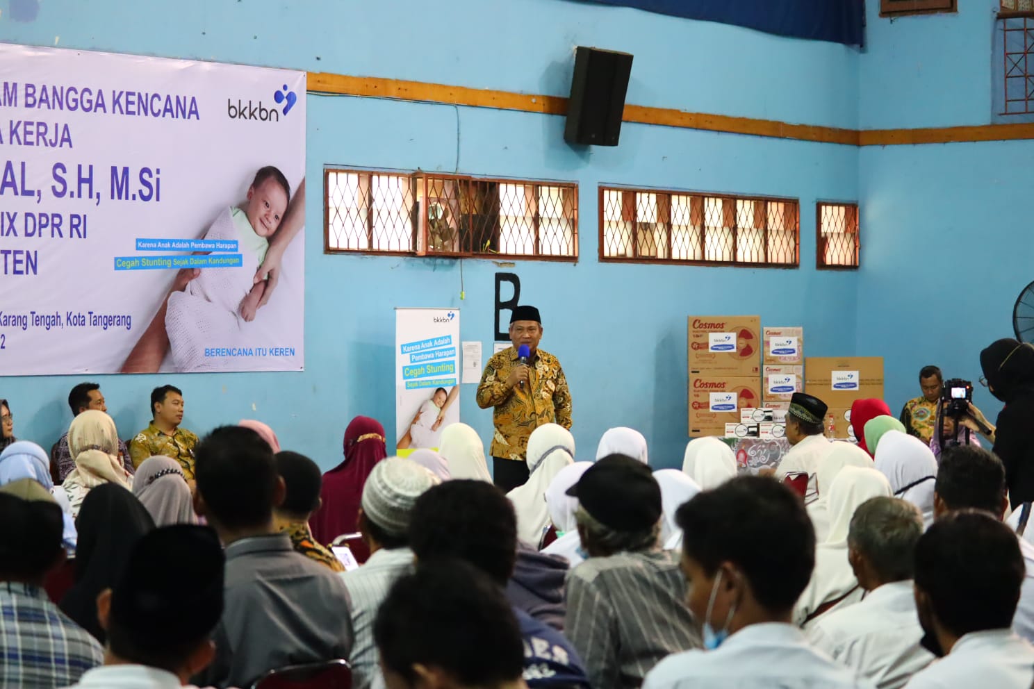 Dewan Muhammad Rizal saat memberikan materi sosialisasi KIE.