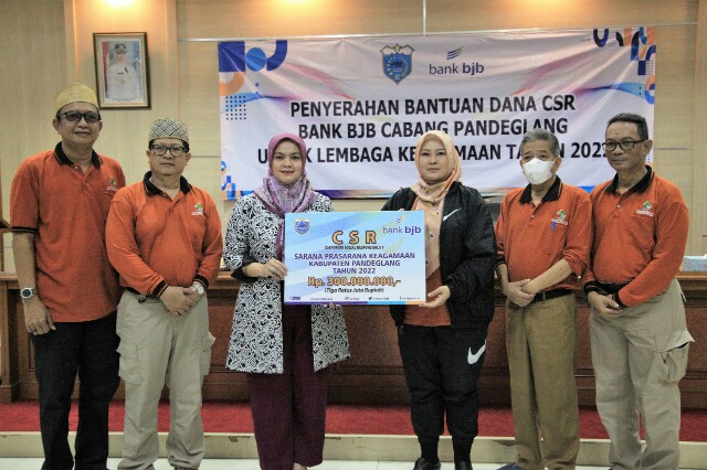 Lembaga Keagamaan di Pandeglang Dapat CSR Bank BJB, Begini pesan Bupati Irna