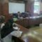 Tampak dewan Ahyani bersama anggota dewan lainnya saat menerima audiensi warga desa kadu mengenai persoalan banjir.
