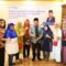 Dewan Muhammad Rizal saat berfoto bersama masyarakat dari Ibu-ibu.
