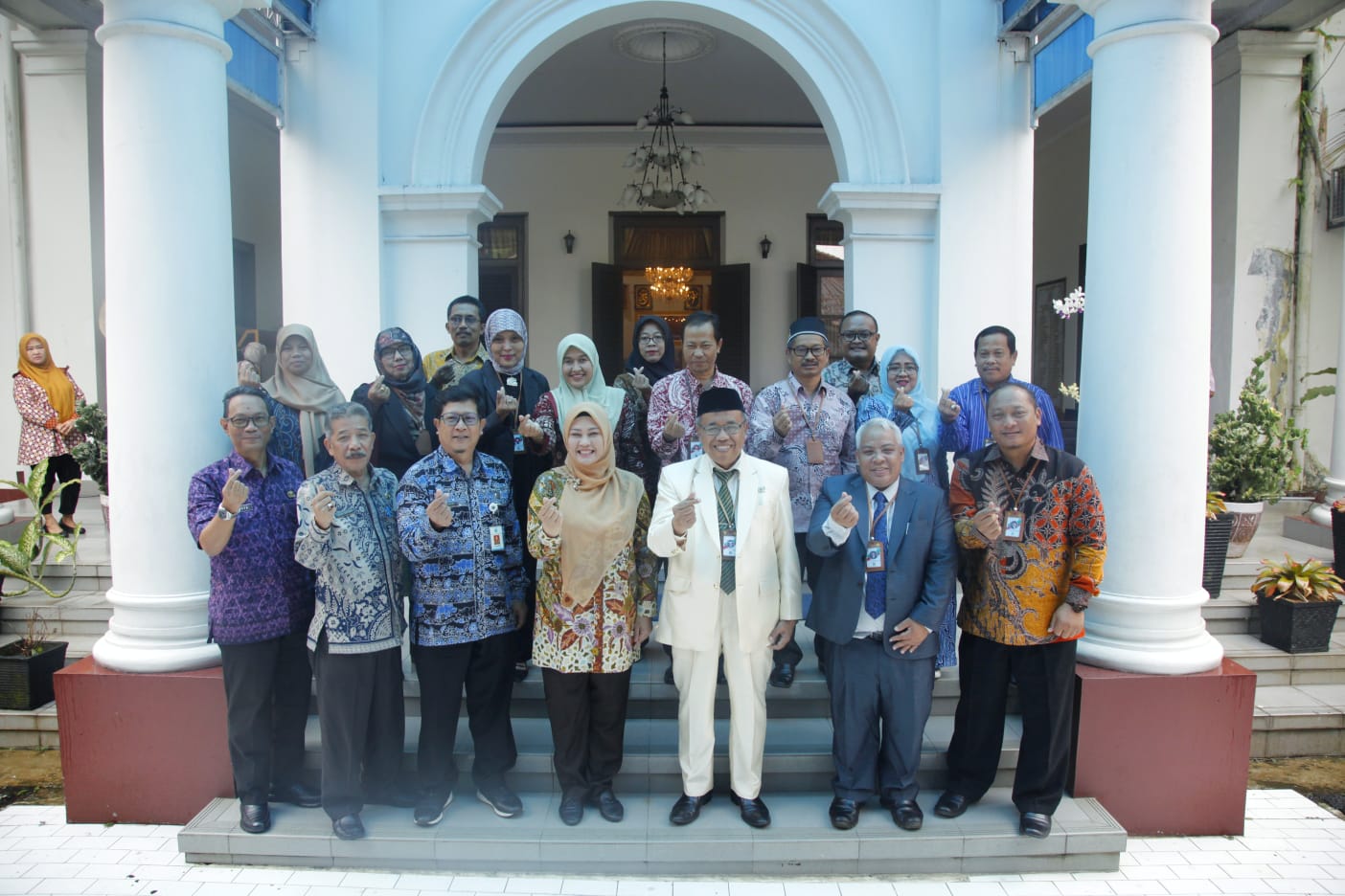 Bupati Irna bersama Rektor Universitas Islam Negeri (UIN) Sultan Maulana Hasanudin (SMH) Banten Prof Dr KH Wawan Wahyudin dan jajarannya.