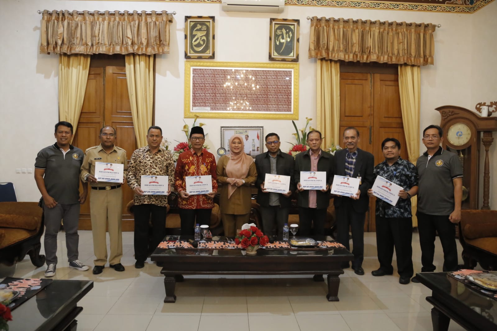 Bupati Irna saat bersama pimpinan perguruan tinggi di Pandeglang.