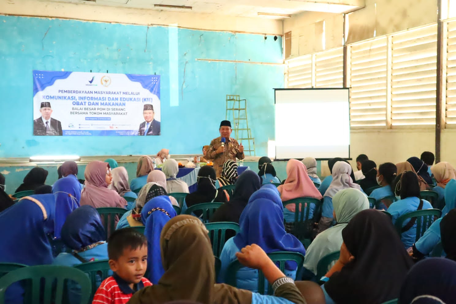 Muhammad Rizal DPR RI Bersama BPOM Edukasi Masyarakat Neglasari Tentang obat dan Makanan