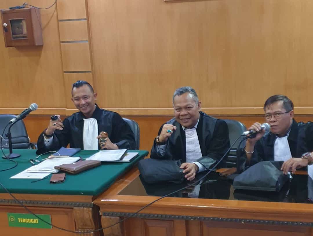 Syamsul Jahidin bersama timnya sebagai Penasihat Hukum terdakwa Kasto.