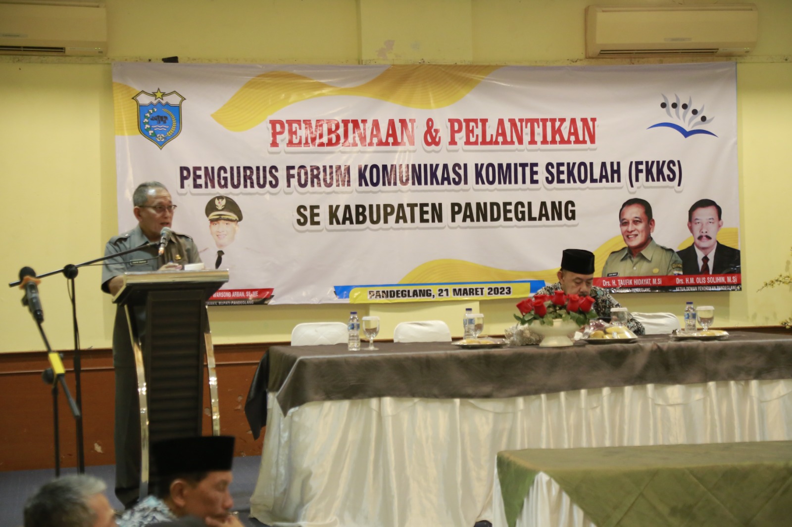 Pj Sekda Taufik Hidayat saat memberikan sambutan di kegiatan FKKS se-Kabupaten Pandeglang.