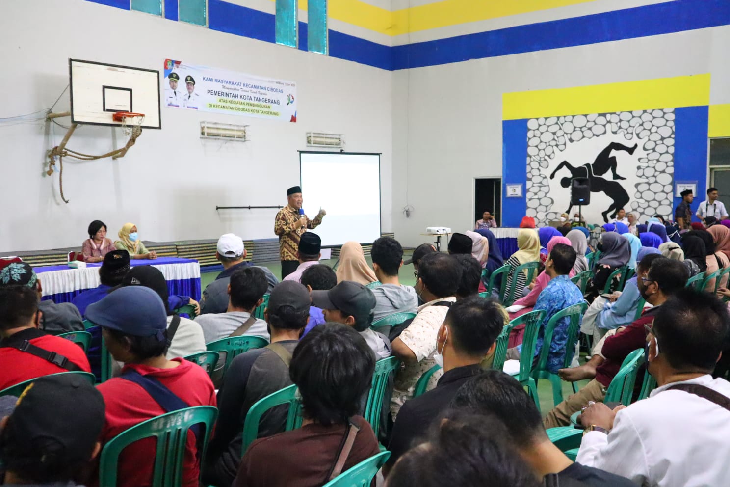 Muhammad Rizal DPR RI Bareng Pusdatin BPOM gelar Sosialisasi KIE obat dan makanan Bersama tokoh masyarakat di Cibodas