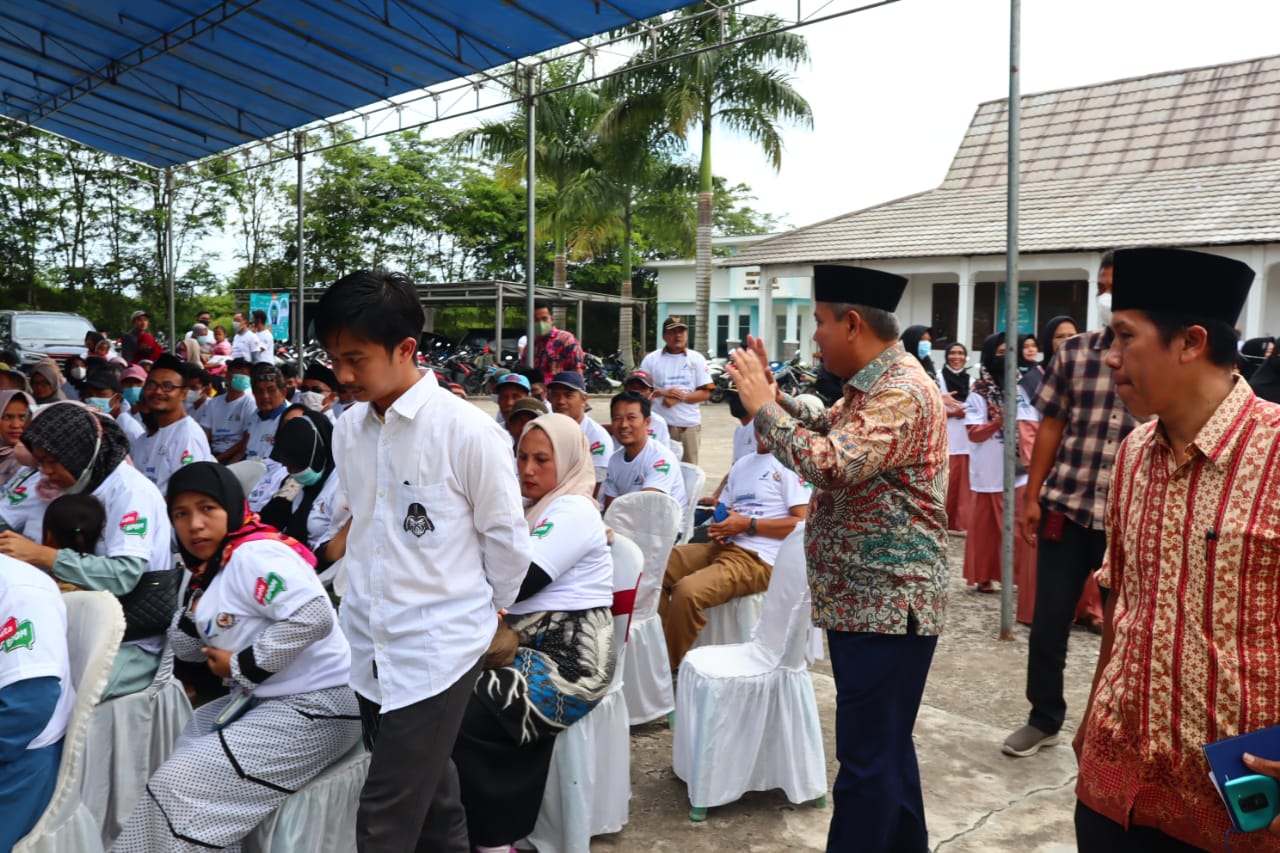 Dewan Muhammad Rizal saat menyapa masyarakat.