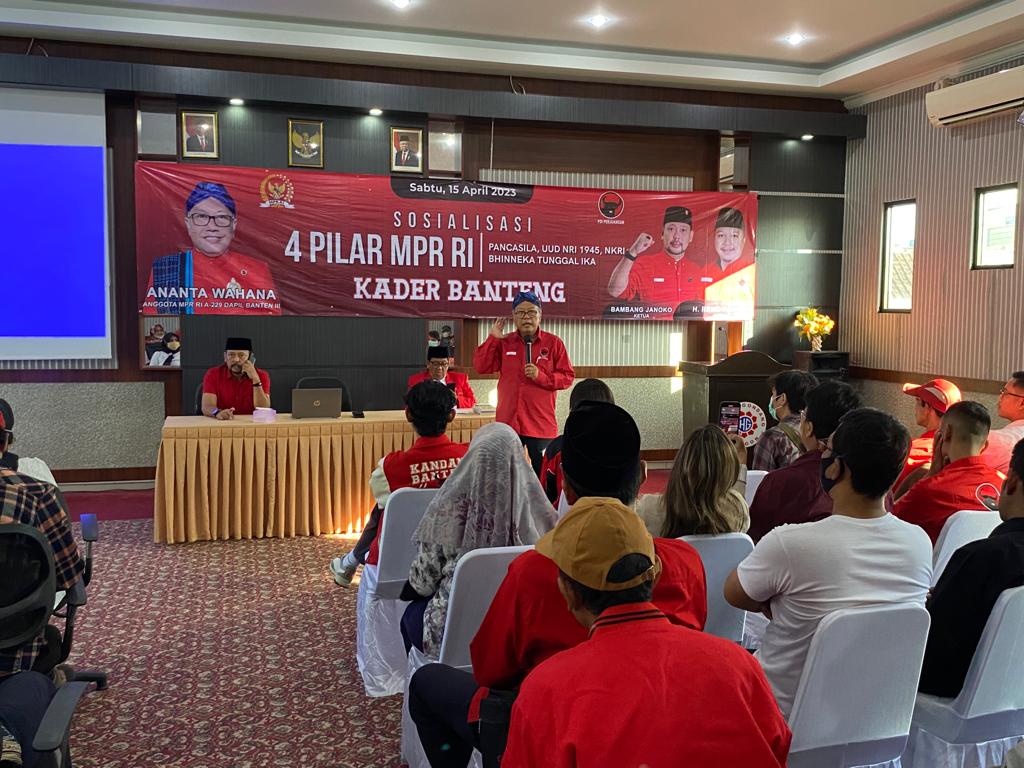 Ananta Wahana saat memaparkan materi Sosialisasi 4 Pilar MPR RI.