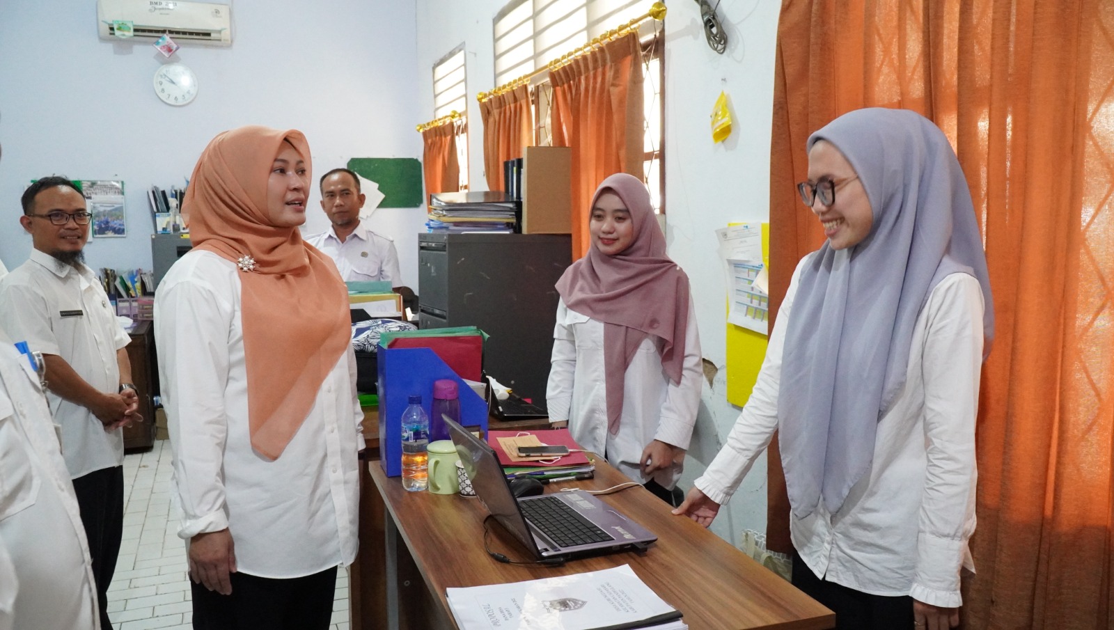 Hari Pertama Kerja Usai Libur Lebaran, Bupati Irna Sidak Sejumlah OPD Pemkab Pandeglang