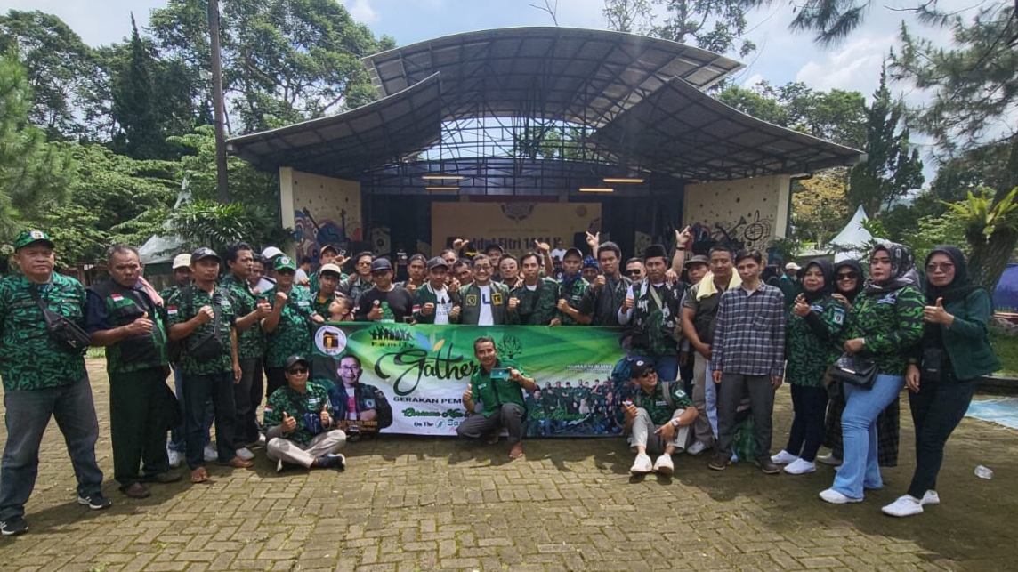 Pengurus Gerakan Pemuda Ka'bah (GPK) Banten foto bersama.