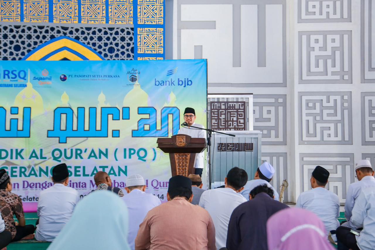 Pilar Saga Ichsan saat memberikan sambutannya di kegiatan Khotmil Qur'an.