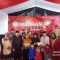 Irvansyah Bersama Ella Rosilawati Bacaleg PDIP Dapil 3 Kabupaten Tangerang saat menyantuni anak yatim.