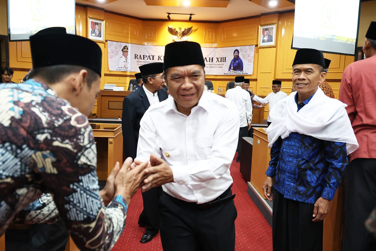 Penjabat (Pj) Gubernur Banten Al Muktabar.