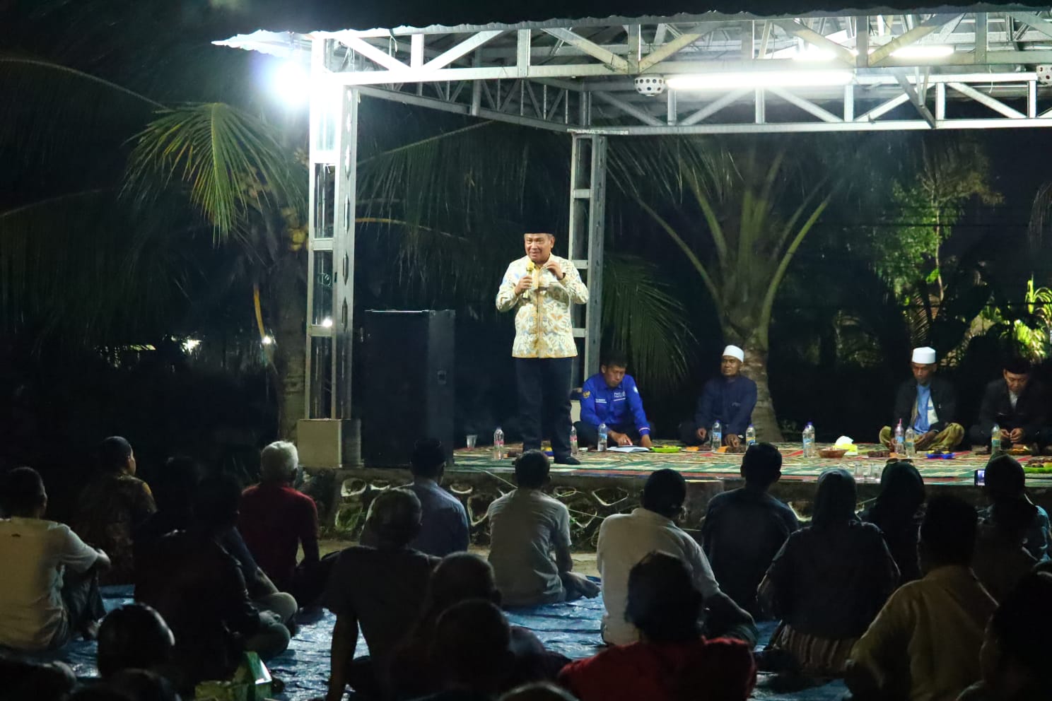 Dewan Muhammad Rizal saat menyampaikan materi sosialisasi empat pilar MPR RI kepada masyarakat.