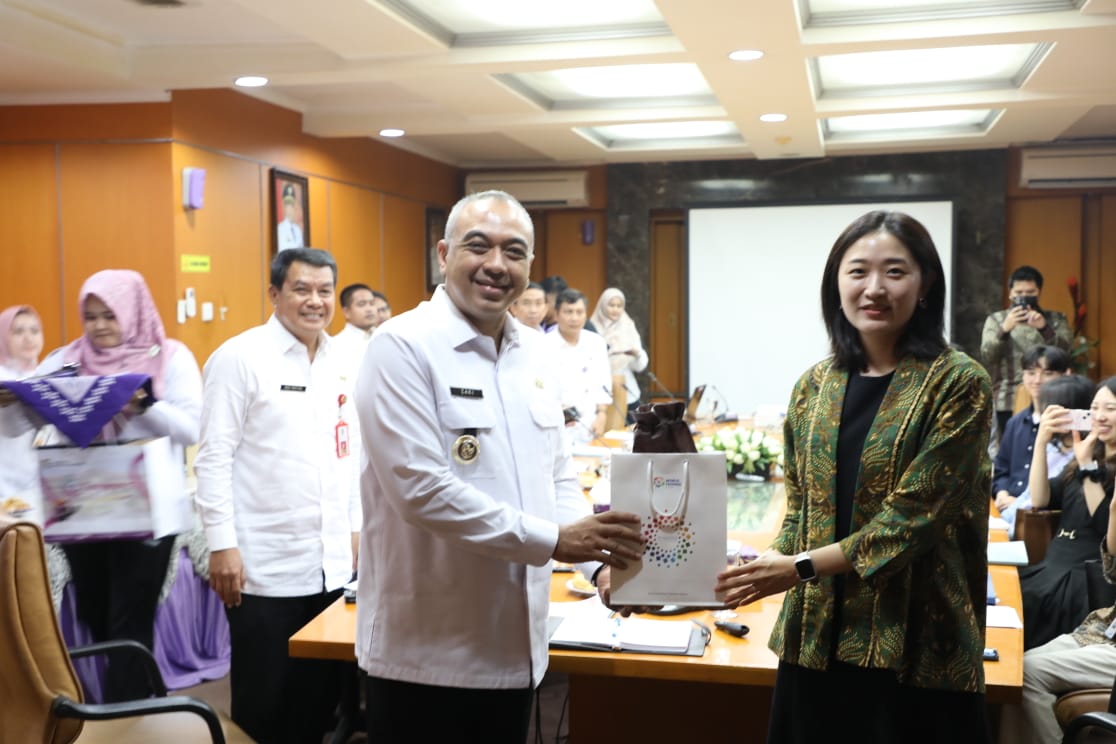 Bupati Zaki saat menerima kunjungan Delegasi Korea International Cooperation Agency.