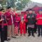 DPC PDI Perjuangan Kabupaten Tangerang saat berdoa menuju ke KPU.
