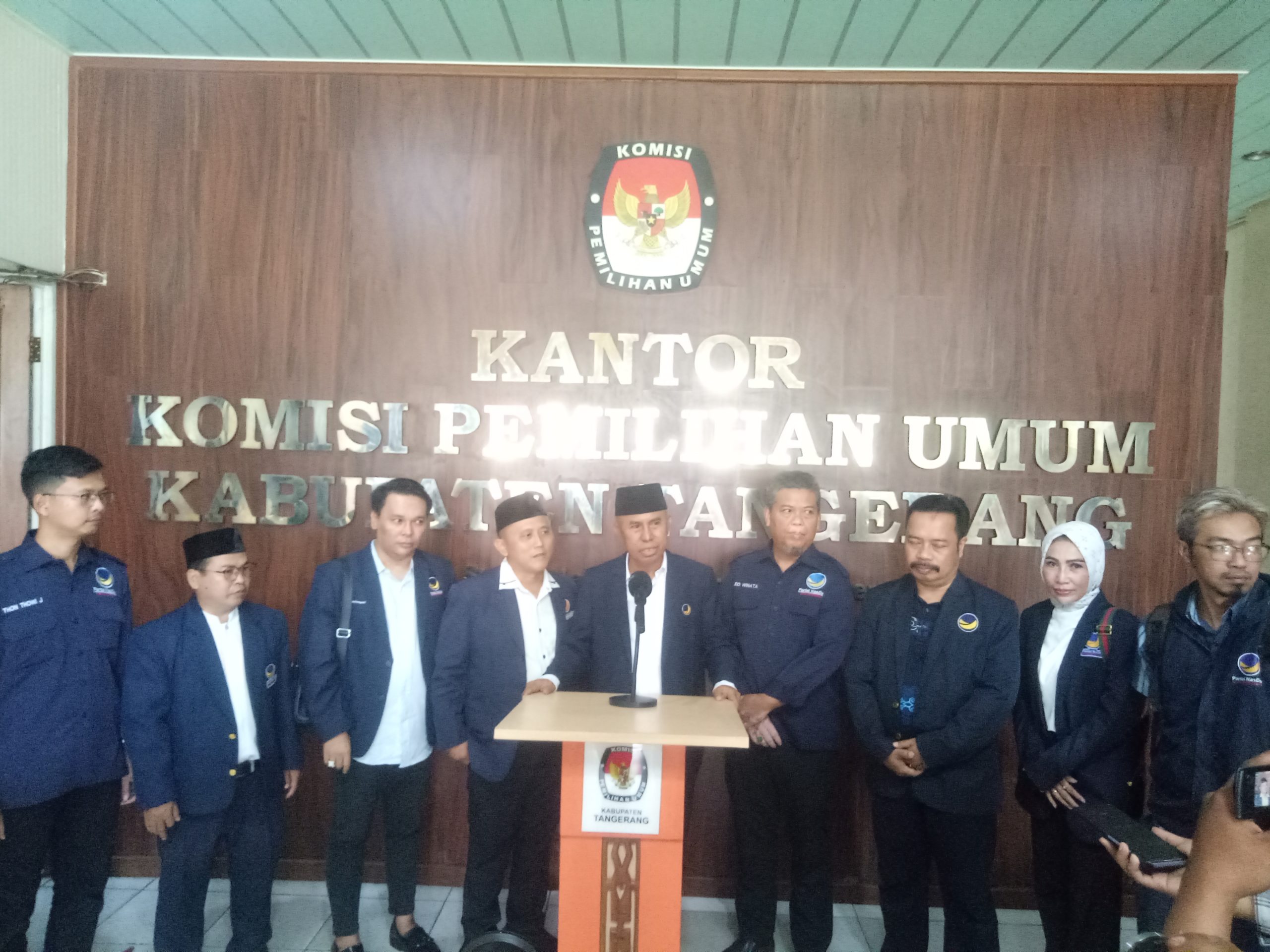 Konferensi Pers DPD Partai Nasdem Kabupaten Tangerang di KPU.