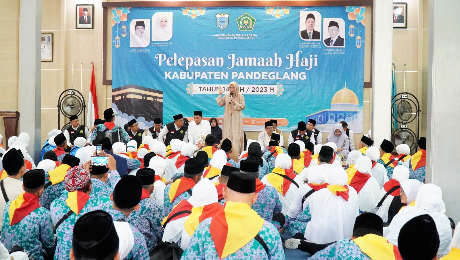 Kegiatan pelepasan jamaah haji Pandeglang.