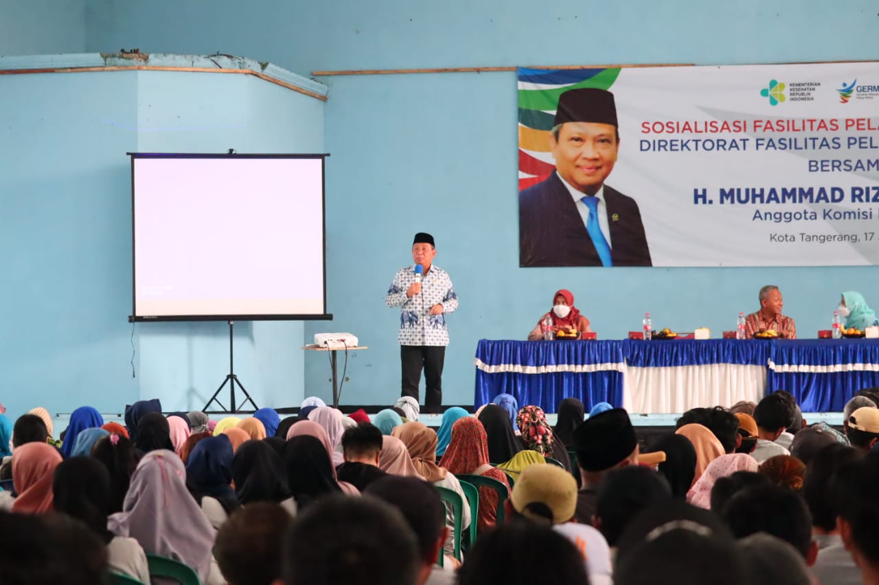 Dewan Muhammad Rizal saat memaparkan materi Sosialisasi Germas.