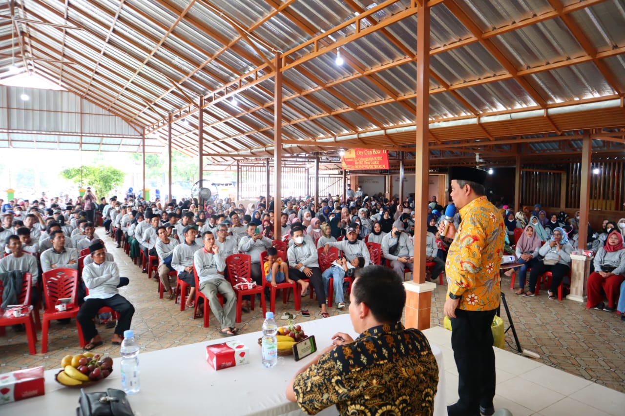 Dewan Muhammad Rizal saat menyampaikan materi sosialisasi germas.