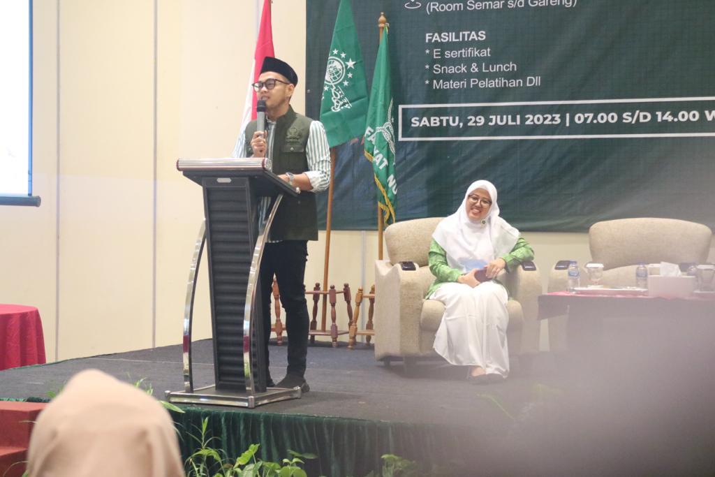 Rano Alfath saat memaparkan materi sosialisasi 4 pilar.