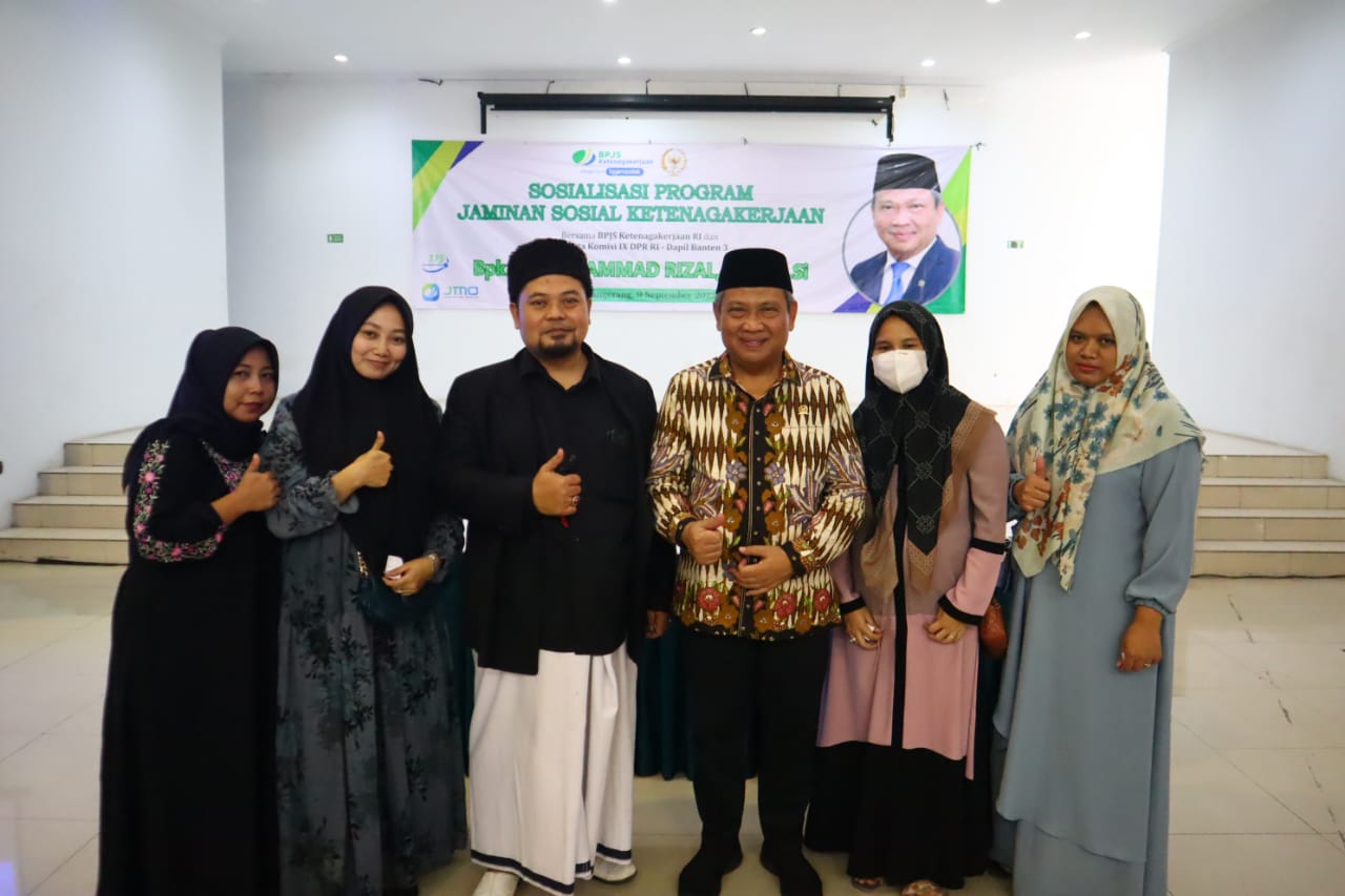 Muhammad Rizal DPR RI Bantu Daftarkan 300 Masyarakat Desa Curug Wetan Jadi Peserta BPJS Ketenagakerjaan