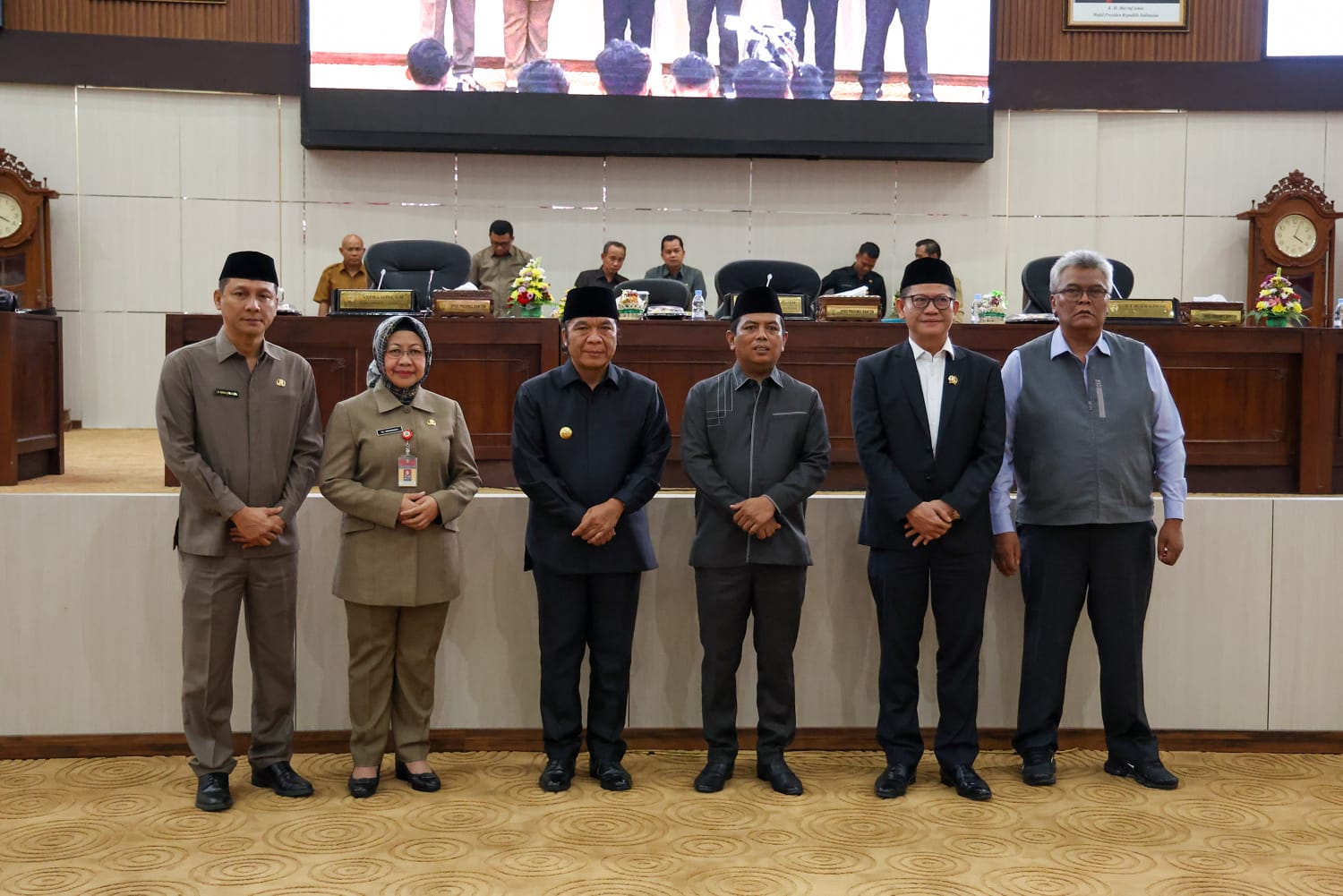 DPRD Banten Gelar Rapat Paripurna, Al Muktabar Paparkan Perubahan Kebijakan Umum APBD TA 2023 Banten