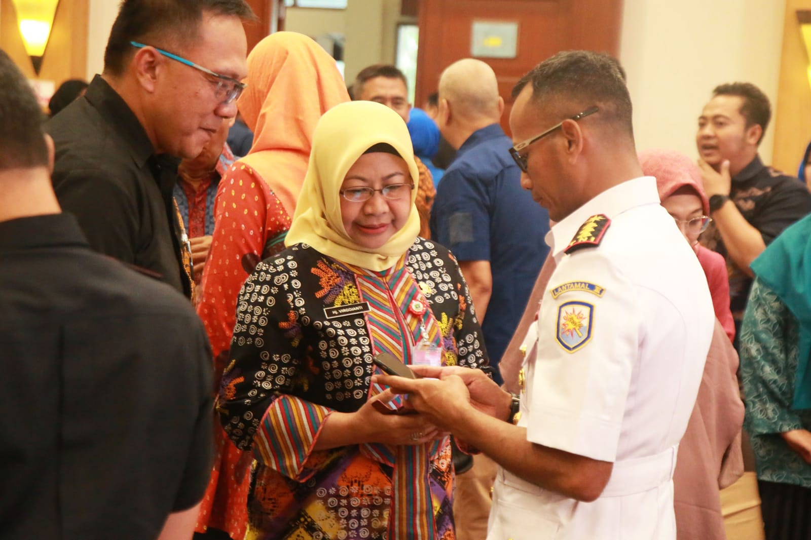 Pj Sekda Banten Vorgojanti bersama Kolonel Laut (P) Dedi Komarudin Kolonel Laut (P) Nopriadi.