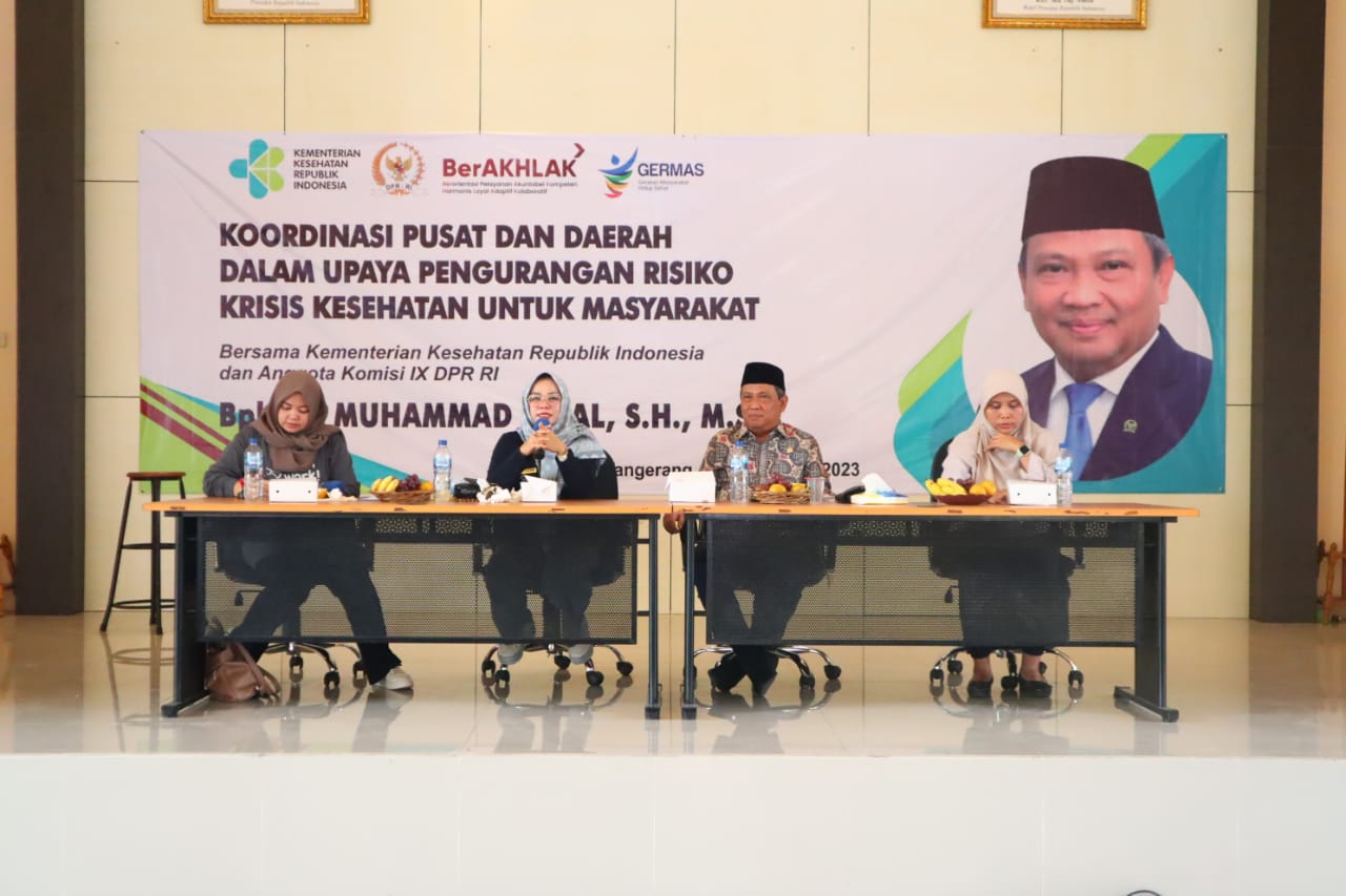 Dewan muhammad Rizal bersama para narasumber.